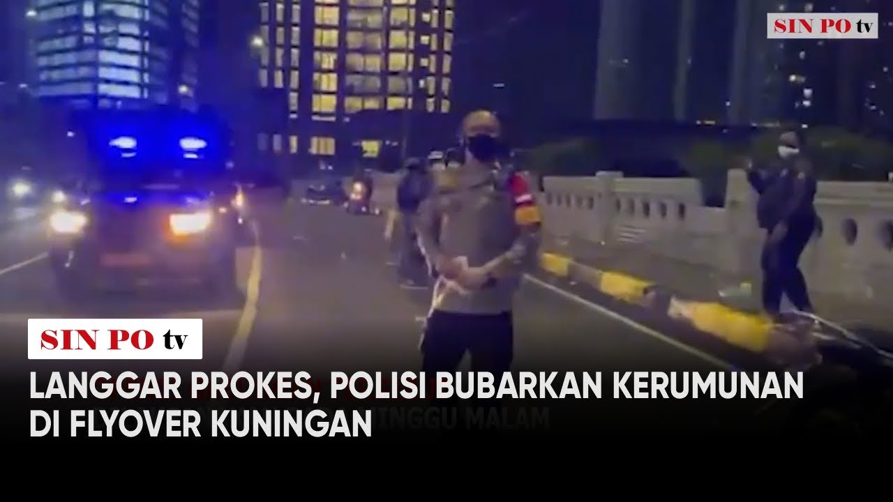 Langgar Prokes, Polisi Bubarkan Kerumunan Di Flyover Kuningan