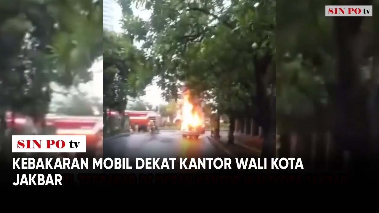 Viral ! Kebakaran Mobil Dekat Kantor Wali Kota Jakbar