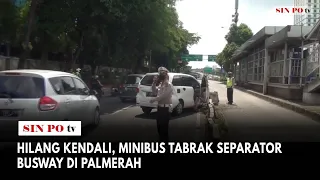 Hilang Kendali, Minibus Tabrak Separator Busway di Palmerah