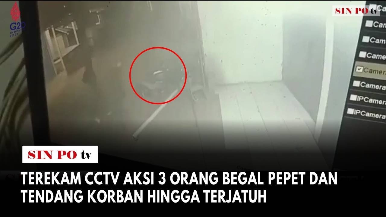 Terekam CCTV Aksi 3 Orang Begal Pepet Dan Tendang Korban Hingga Terjatuh