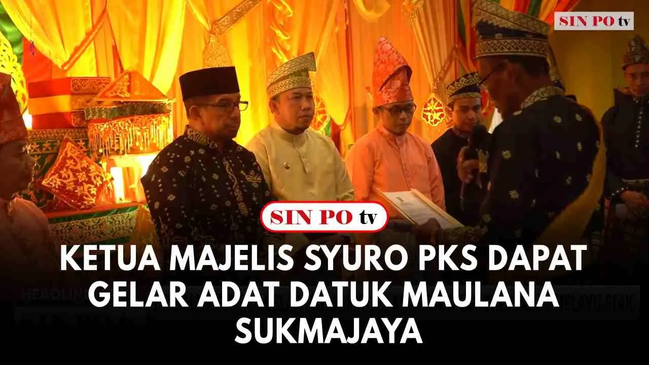 Ketua Majelis Syuro PKS Dapat Gelar Adat Datuk Maulana Sukmajaya