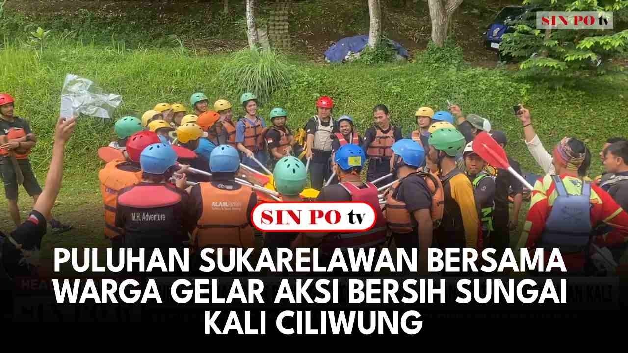 Puluhan Sukarelawan Bersama Warga Gelar Aksi Bersih Sungai Kali Ciliwung