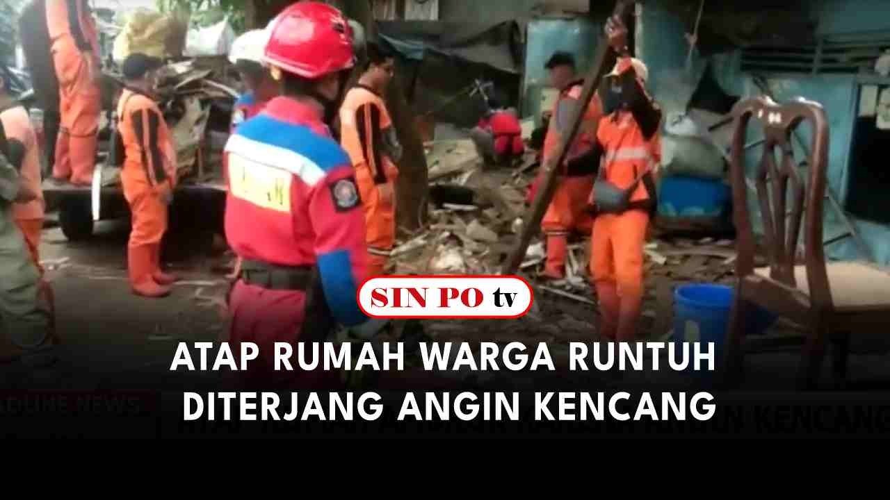 Atap Rumah Warga Runtuh Diterjang Angin Kencang