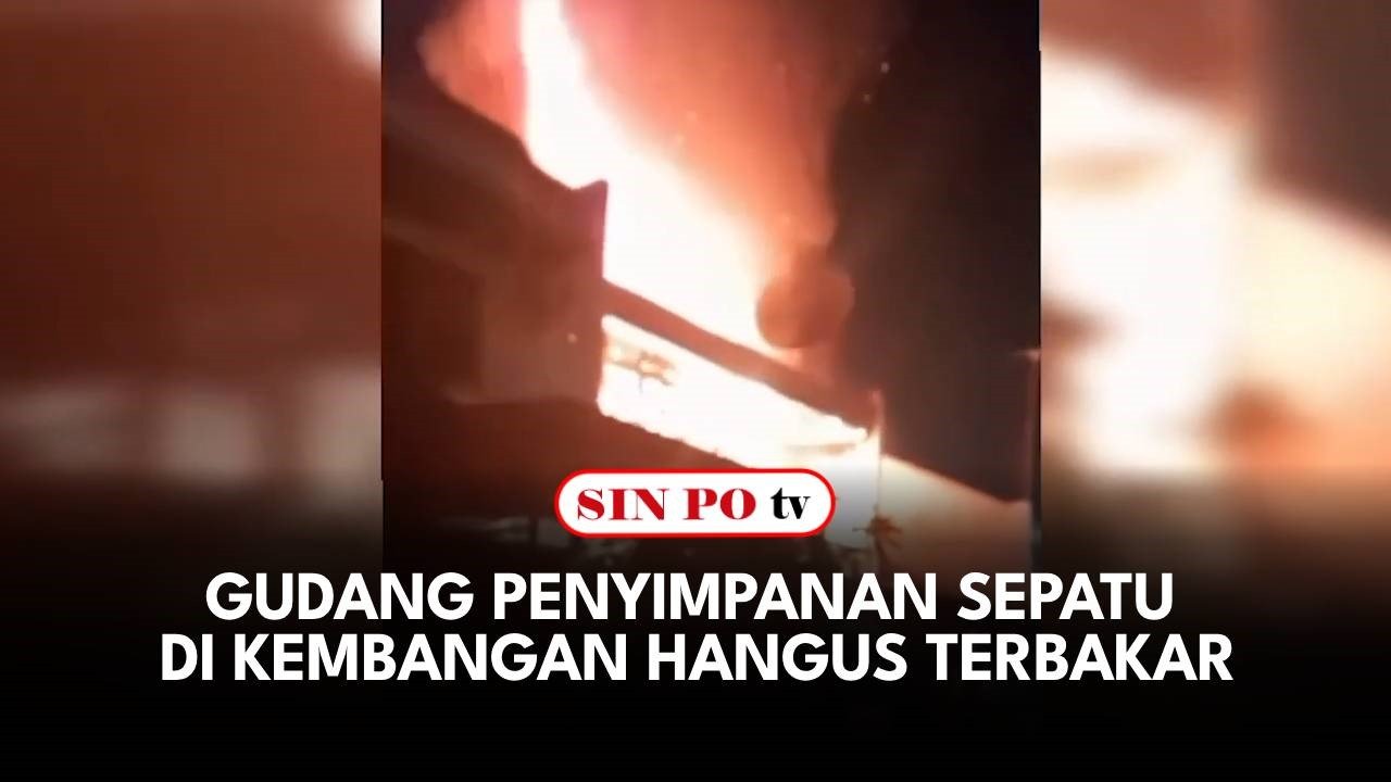 Gudang Penyimpanan Sepatu Di Kembangan Hangus Terbakar