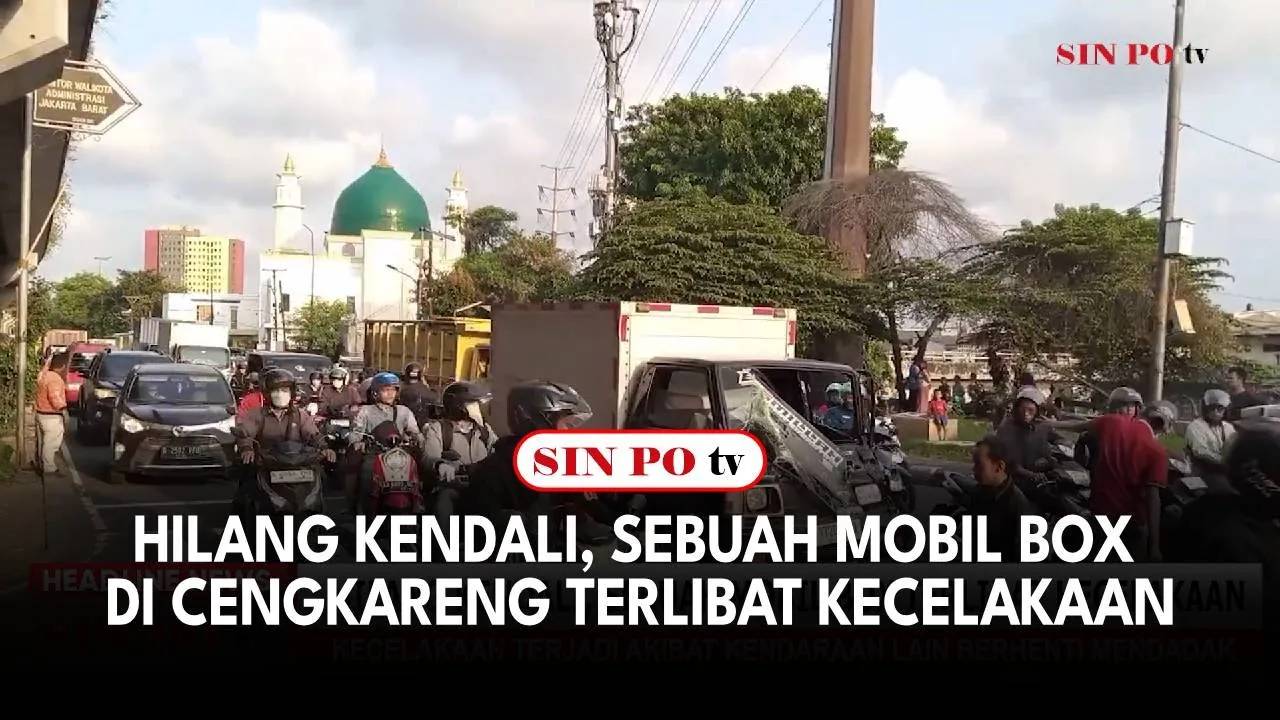 Hilang Kendali, Sebuah Mobil Box Di Cengkareng Terlibat Kecelakaan