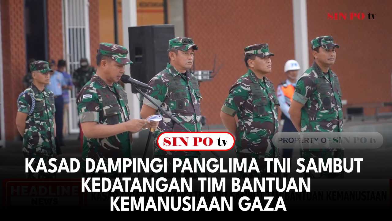 Kepala Staff Angkatan Darat Jenderal TNI Maruli Simanjuntak mendampingi Panglima TNI Jenderal TNI Agus Subiyanto menyambut kedatangan tim bantuan kemanusiaan usai menyelesaikan misi bantuan untuk Gaza