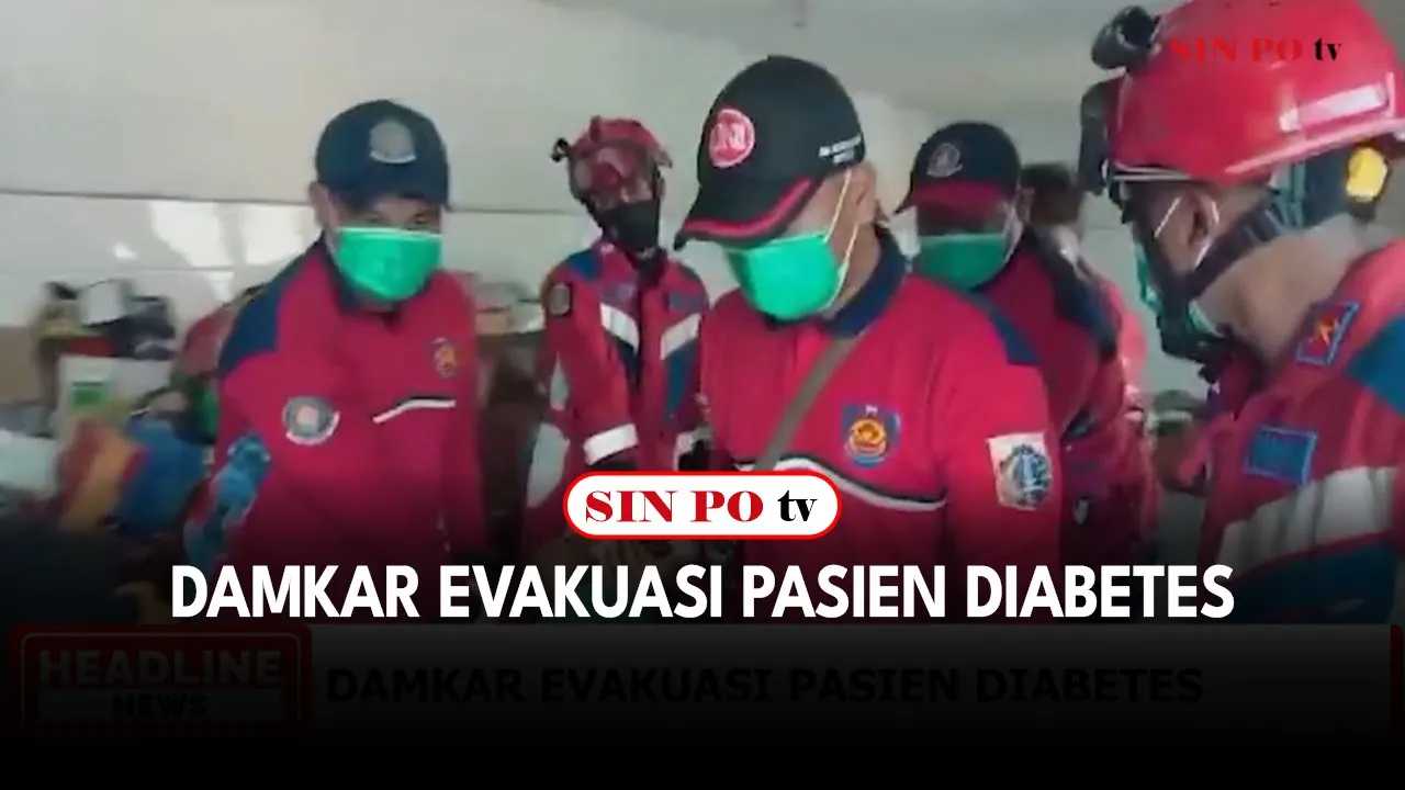 Damkar Evakuasi Pasien Diabetes