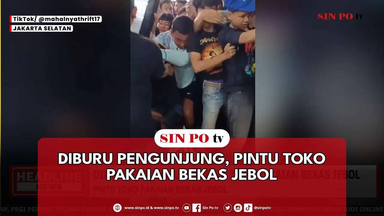 Diburu Pengunjung, Pintu Toko Pakaian Bekas Jebol