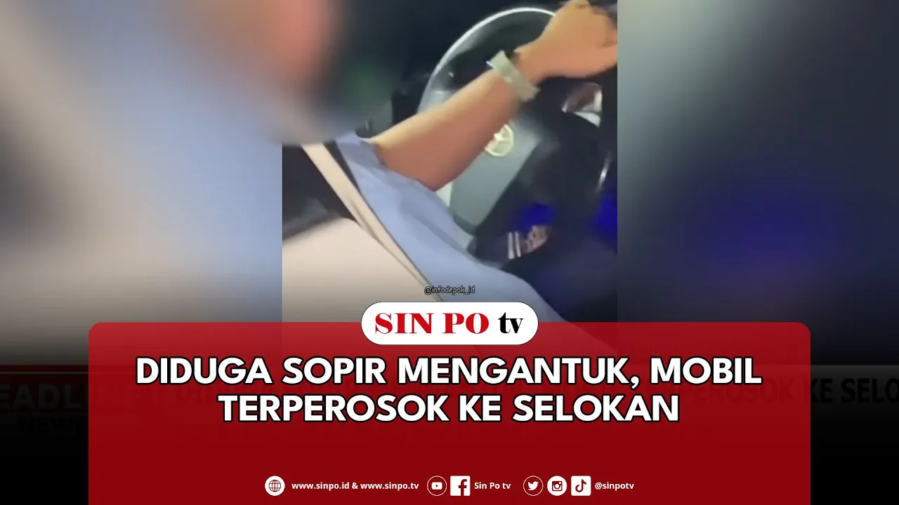 Diduga Sopir Mengantuk, Mobil Terperosok Ke Selokan