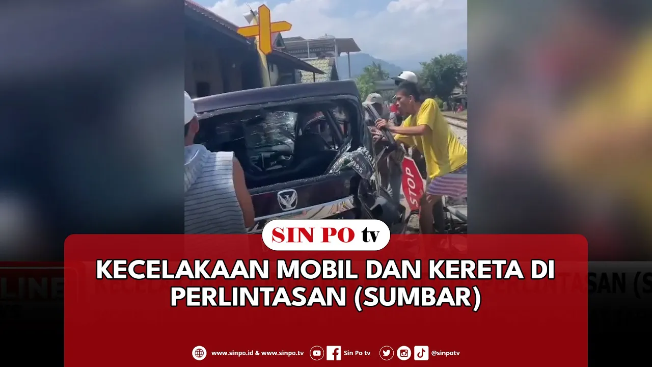 Kecelakaan Mobil Dan Kereta Di Perlintasan (Sumbar)