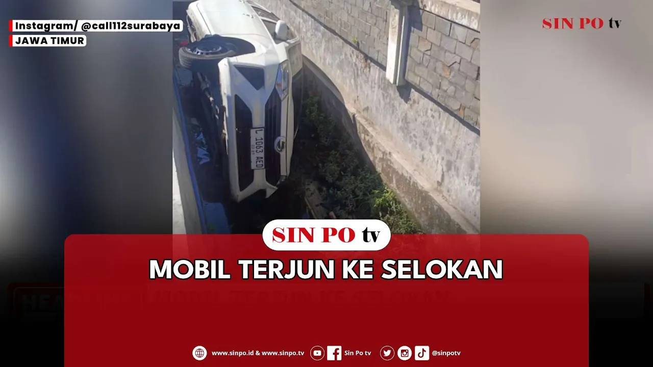 Mobil Terjun Ke Selokan