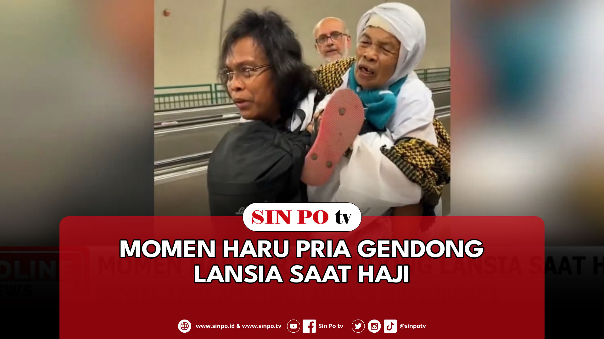 Momen Haru Pria Gendong Lansia Saat Haji