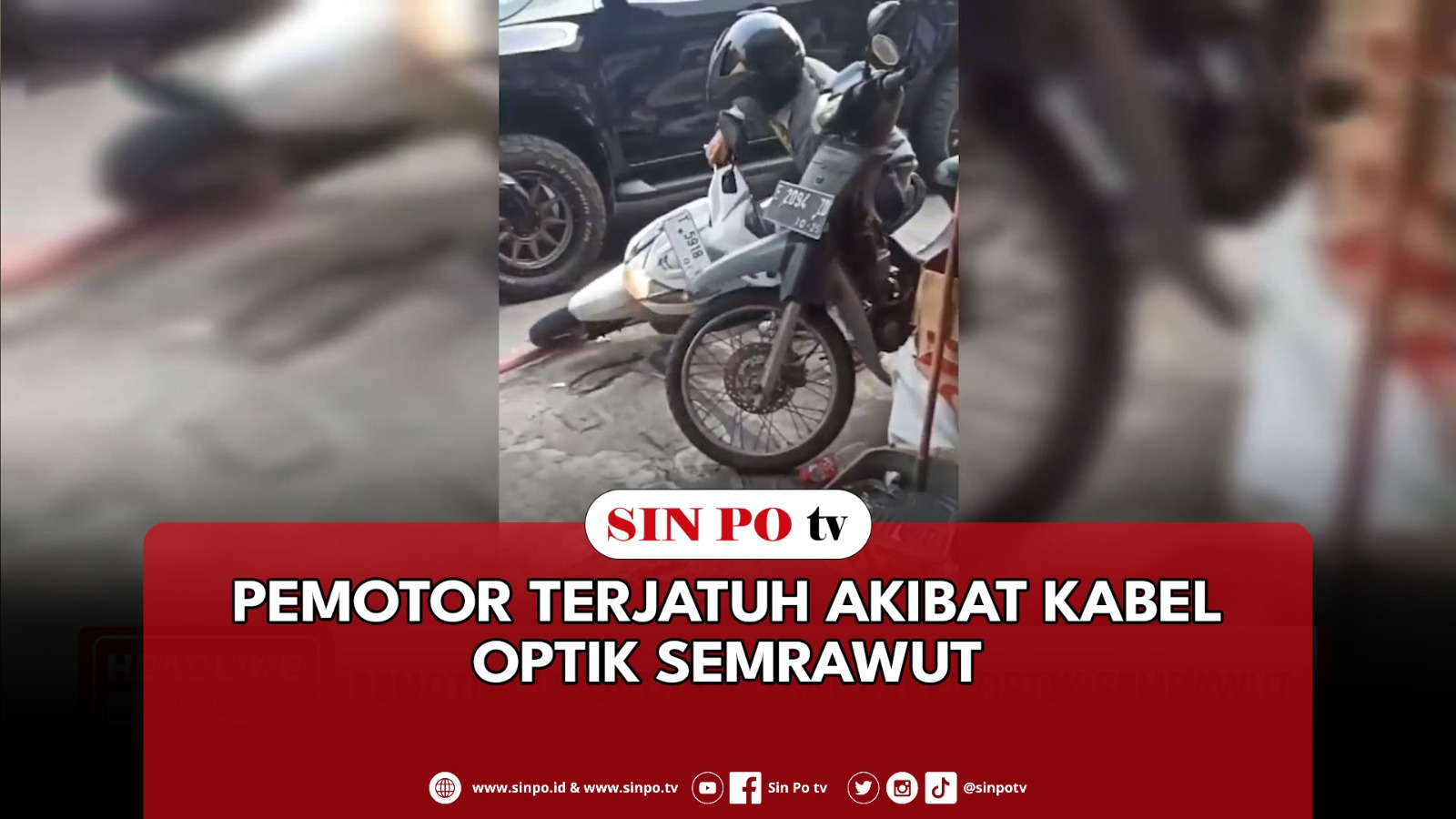 Pemotor Terjatuh Akibat Kabel Optik Semrawut