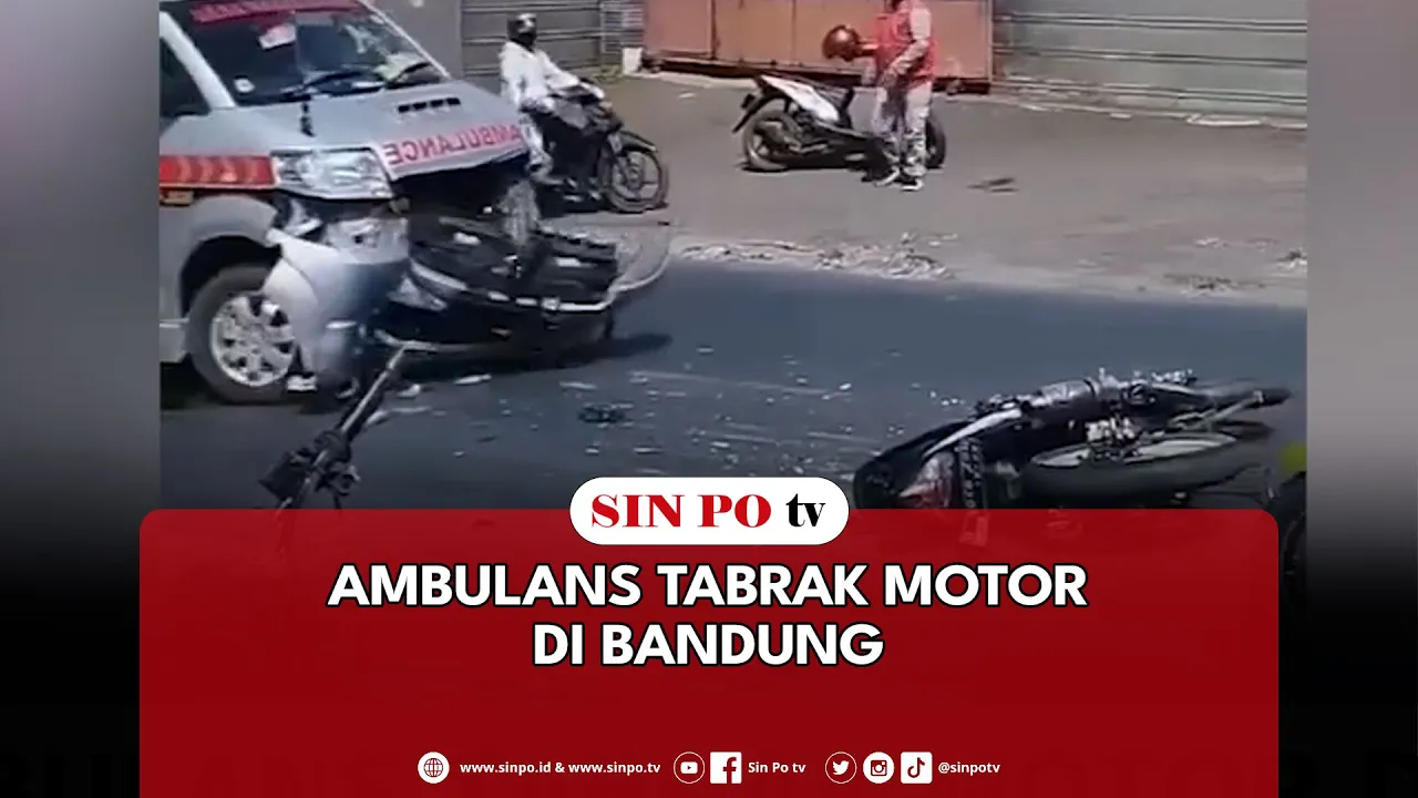 Ambulans Tabrak Motor Di Bandung