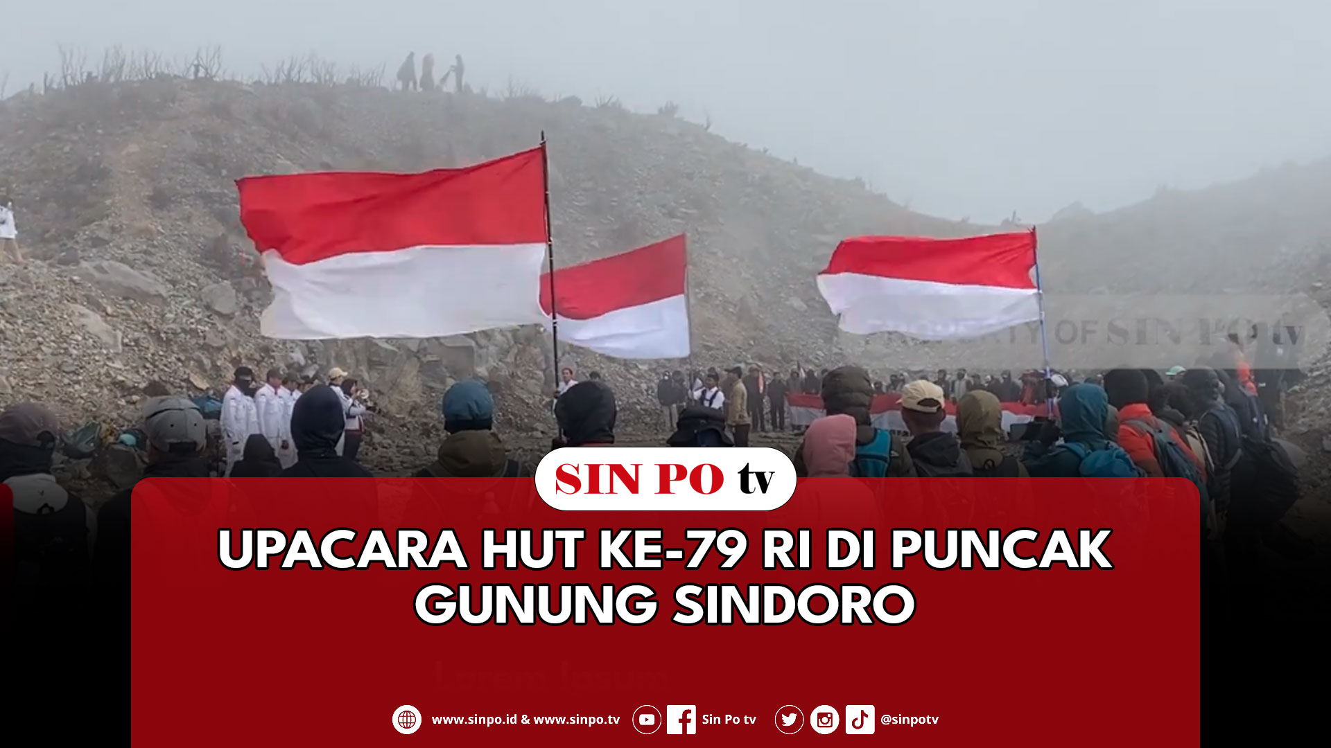 Upacara HUT Ke-79 RI Di Puncak Gunung Sindoro