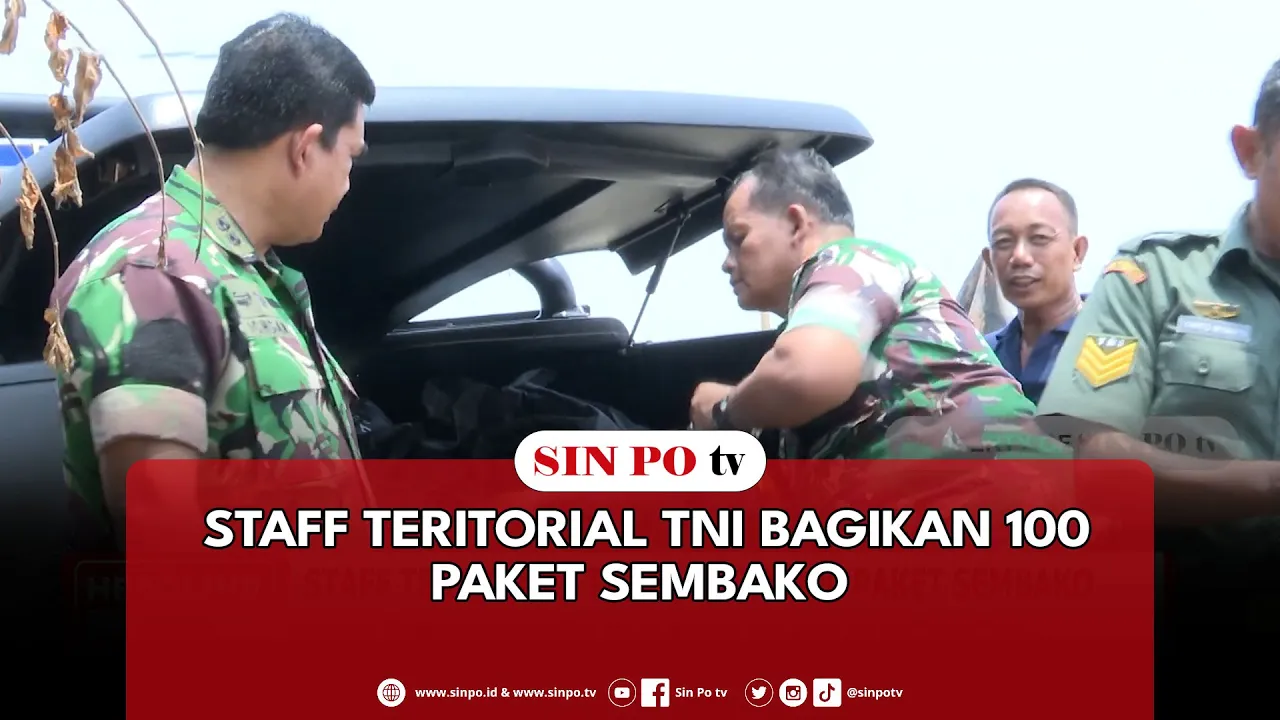 Staff Teritorial TNI Bagikan 100 Paket Sembako