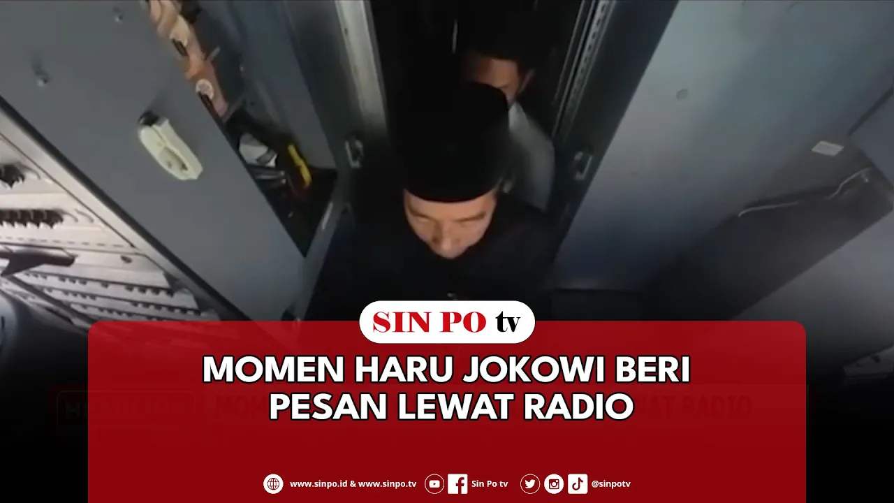 Momen Haru Jokowi Beri Pesan Lewat Radio