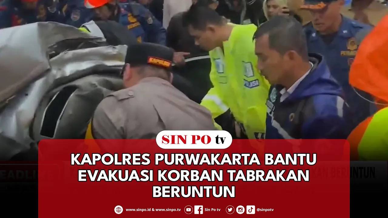 Kapolres Purwakarta Bantu Evakuasi Korban Tabrakan Beruntun