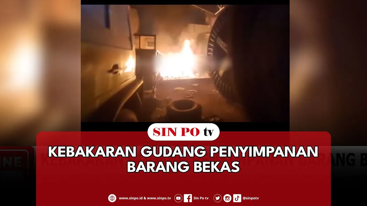 Kebakaran Gudang Penyimpanan Barang Bekas