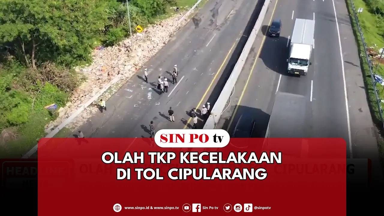 Olah TKP Kecelakaan Di Tol Cipularang