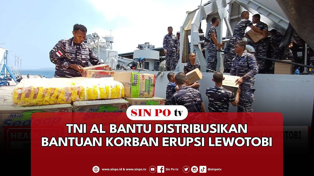 TNI AL Bantu Distribusikan Bantuan Korban Erupsi Lewotobi