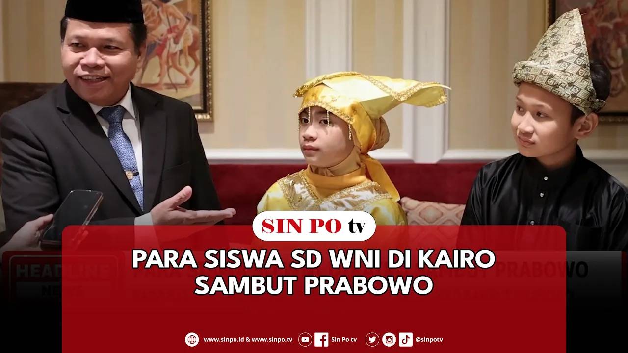 Para Siswa SD WNI Di Kairo Sambut Prabowo