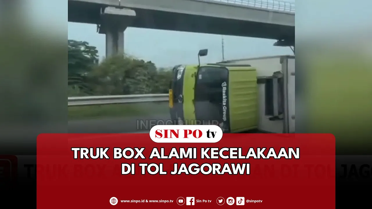 Truk Box Alami Kecelakaan Di Tol Jagorawi