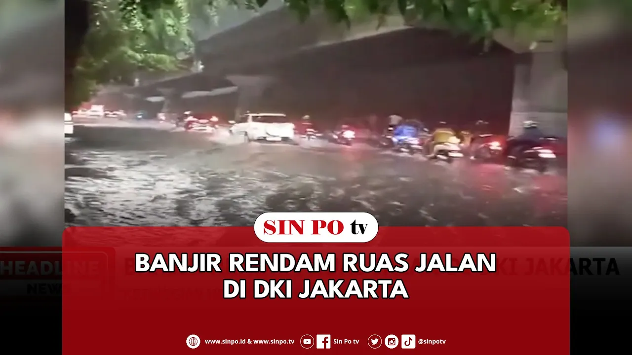 Banjir Rendam Ruas Jalan Di DKI Jakarta