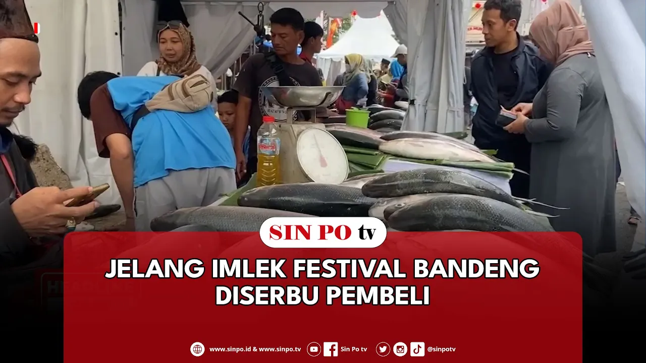 Jelang Imlek Festival Bandeng Diserbu Pembeli