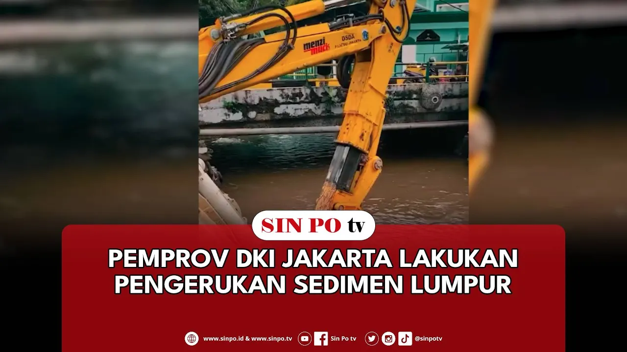Pemprov DKI Jakarta Lakukan Pengerukan Sedimen Lumpur