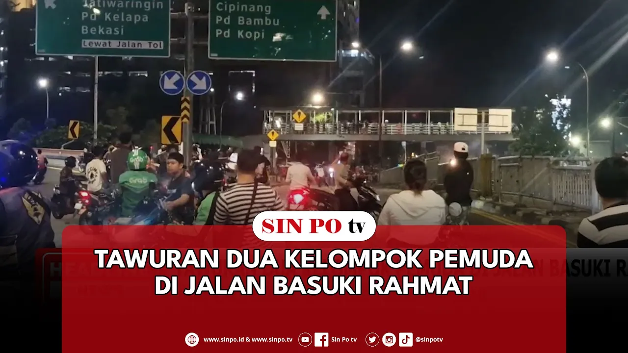 Tawuran Dua Kelompok Pemuda Di Jalan Basuki Rahmat