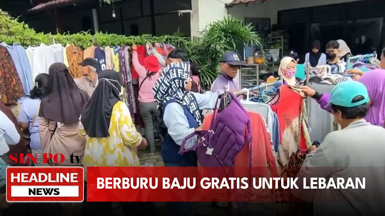 Baju Gratis Lebaran Diserbu Warga