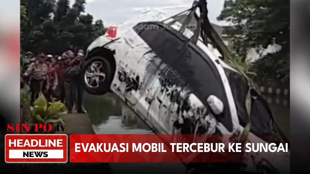 Evakuasi Mobil Tercebur Ke Sungai