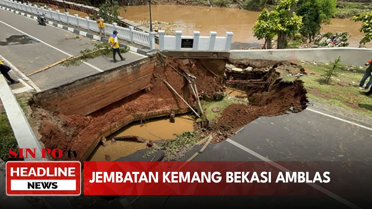 Jembatan Kemang Bekasi Amblas