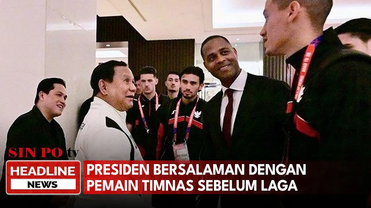 Presiden Bersalaman dengan Pemain Timnas Sebelum Laga
