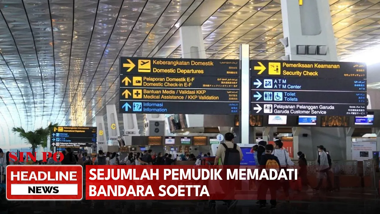 Sejumlah Pemudik Memadati Bandara Soetta