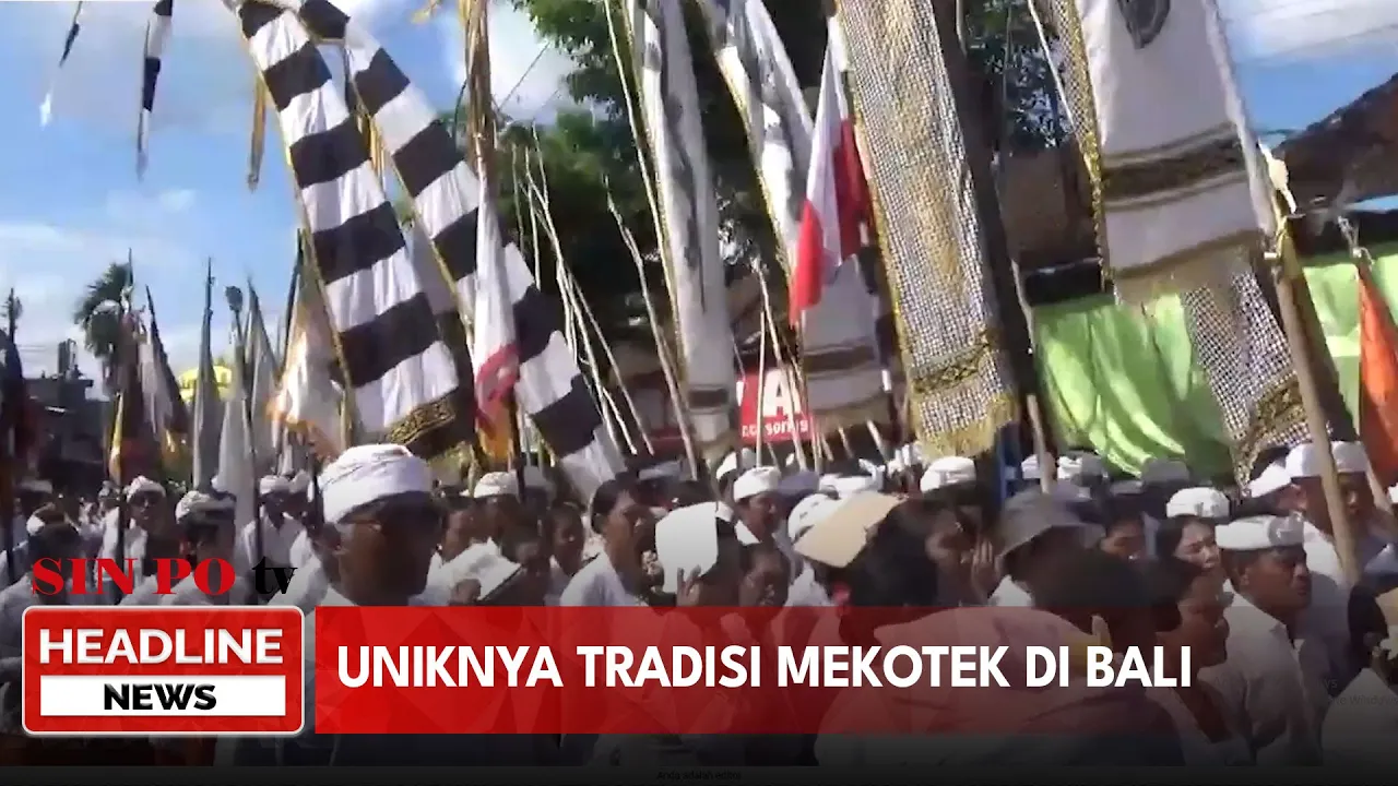 Bawa Kayu Pulet, Ribuan Warga Desa Munggu Saling Uji Nyali Pada Tradisi Mekotek