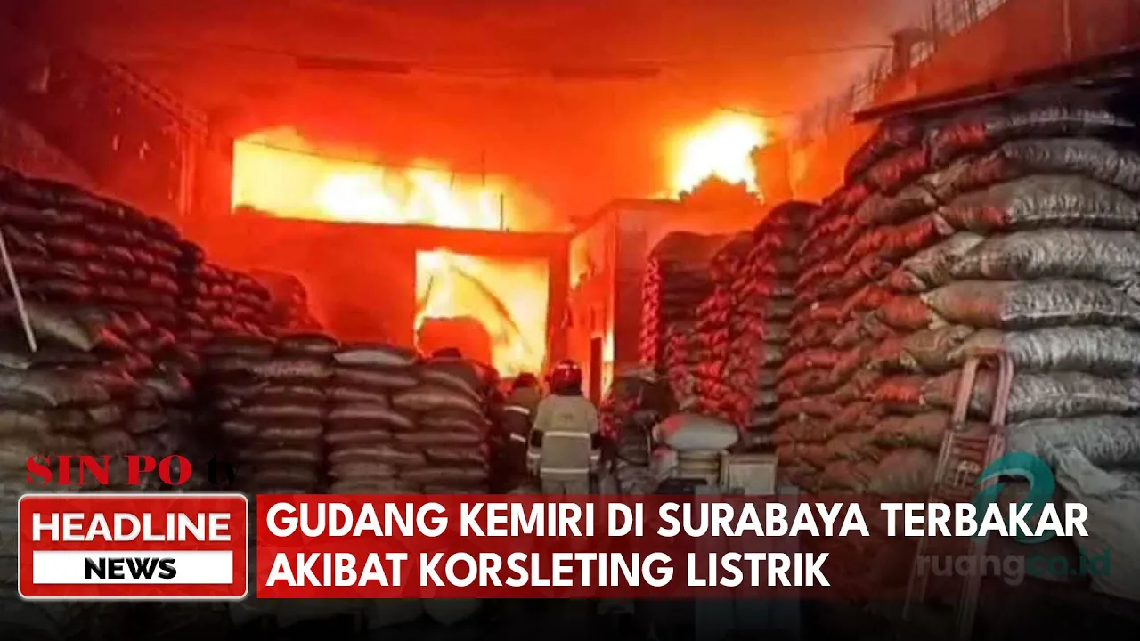 Gudang Kemiri di Surabaya Terbakar akibat Korsleting Listrik