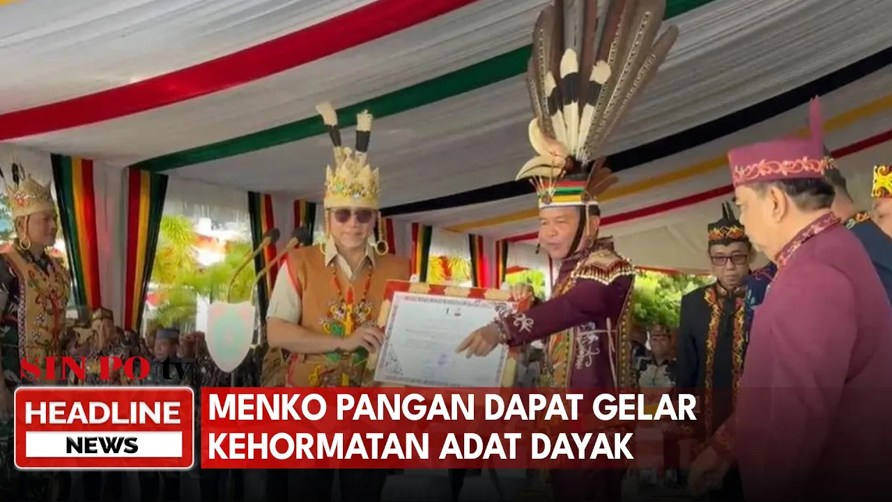 Menko Pangan Dapat Gelar Kehormatan Adat Dayak