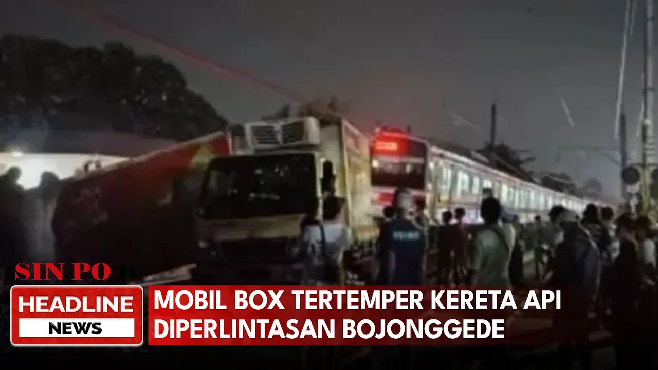 Mobil Box Tertemper Kereta Api Di Perlintasan Bojonggede