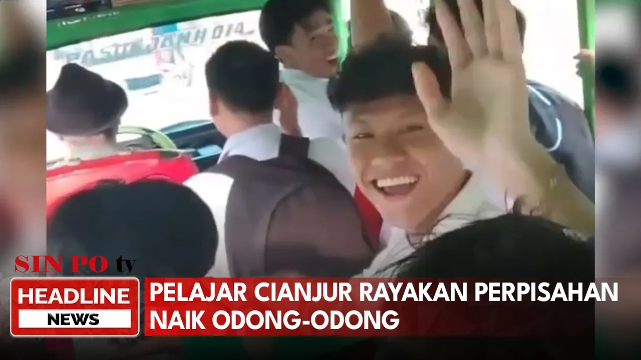 Pelajar Cianjur Rayakan Perpisahan Naik Odong-Odong