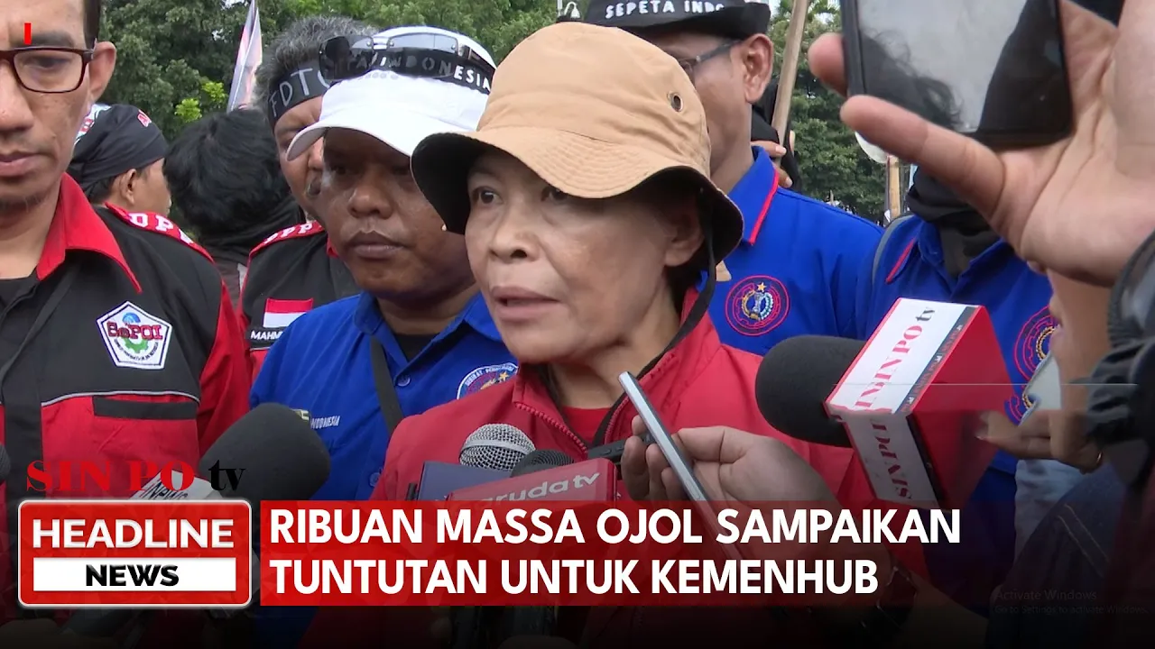 Ribuan Massa Ojol Sampaikan Tuntutan untuk Kemenhub