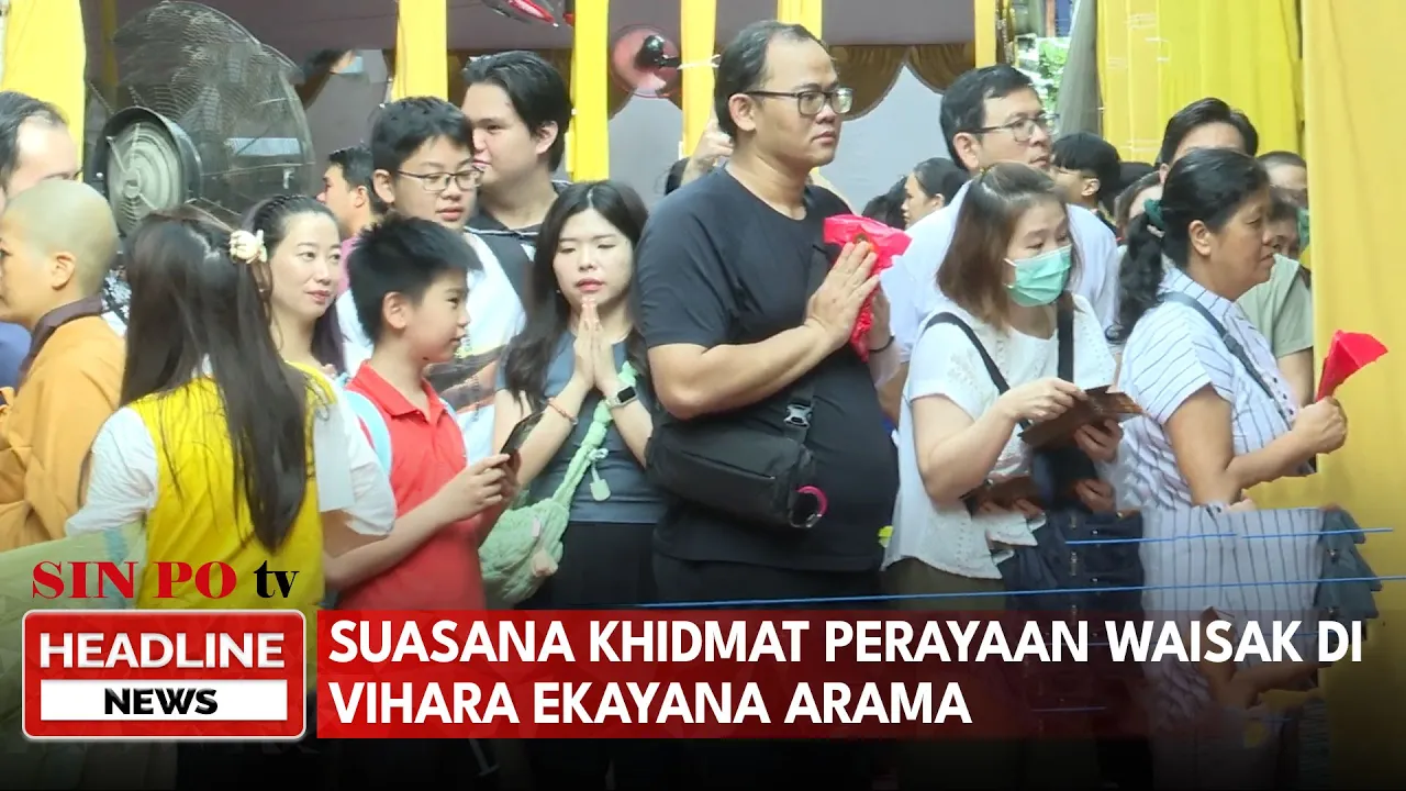 Suasana Khidmat Perayaan Waisak di Vihara Ekayana Arama