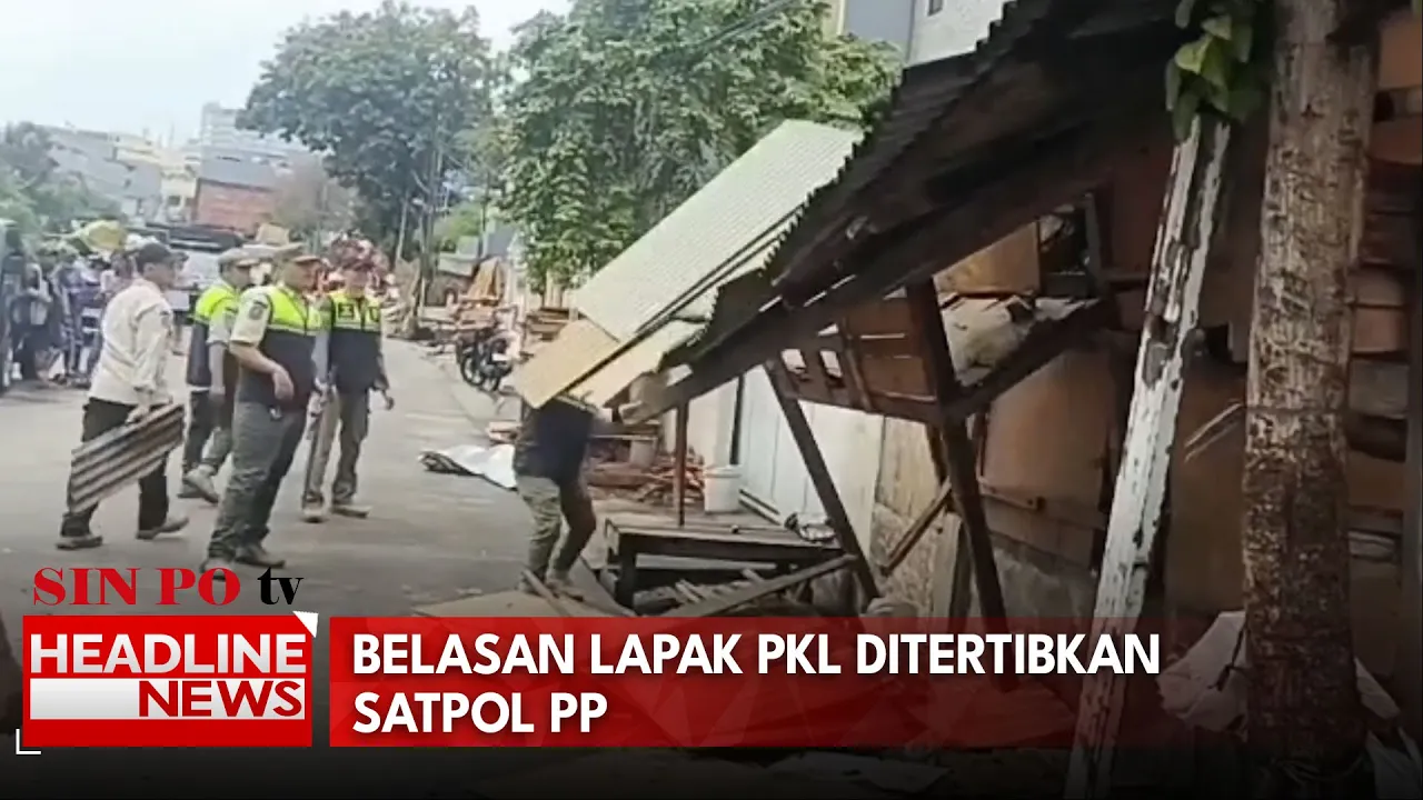 Belasan Lapak PKL Ditertibkan Satpol PP