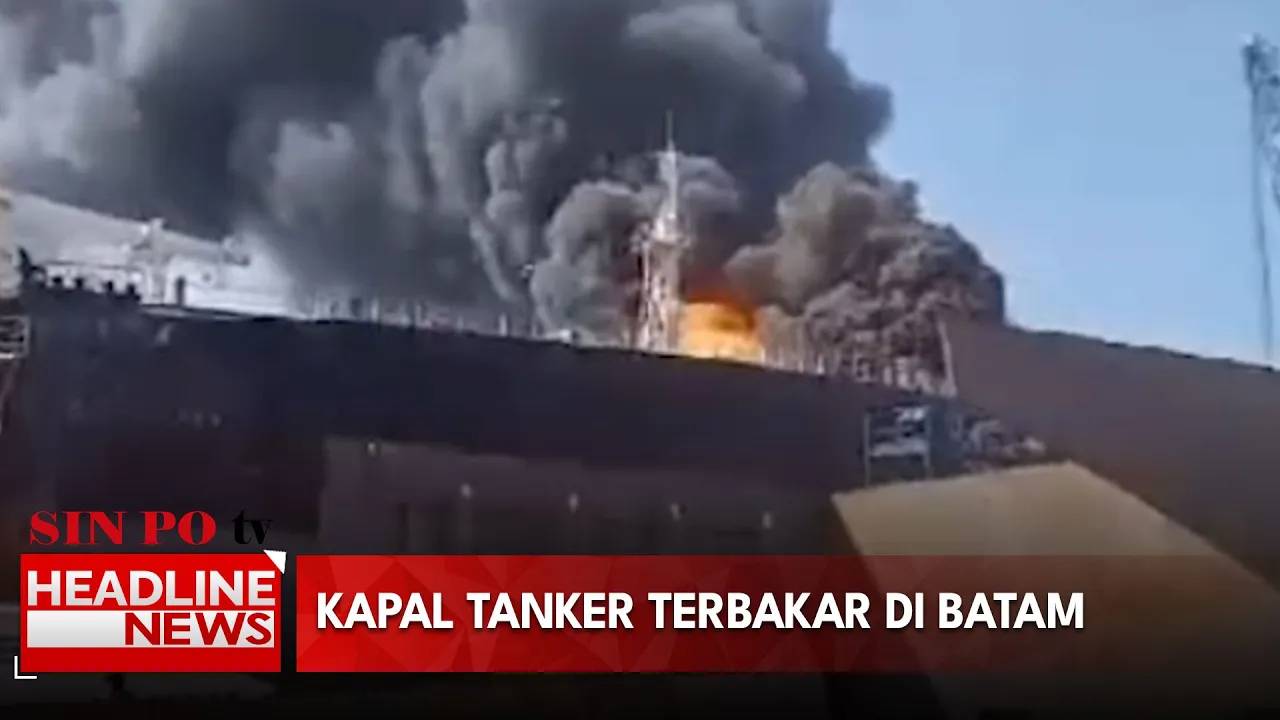 Kapal Tanker Terbakar di Batam