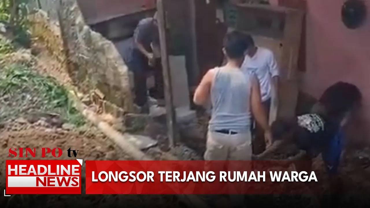 Longsor Terjang Rumah Warga