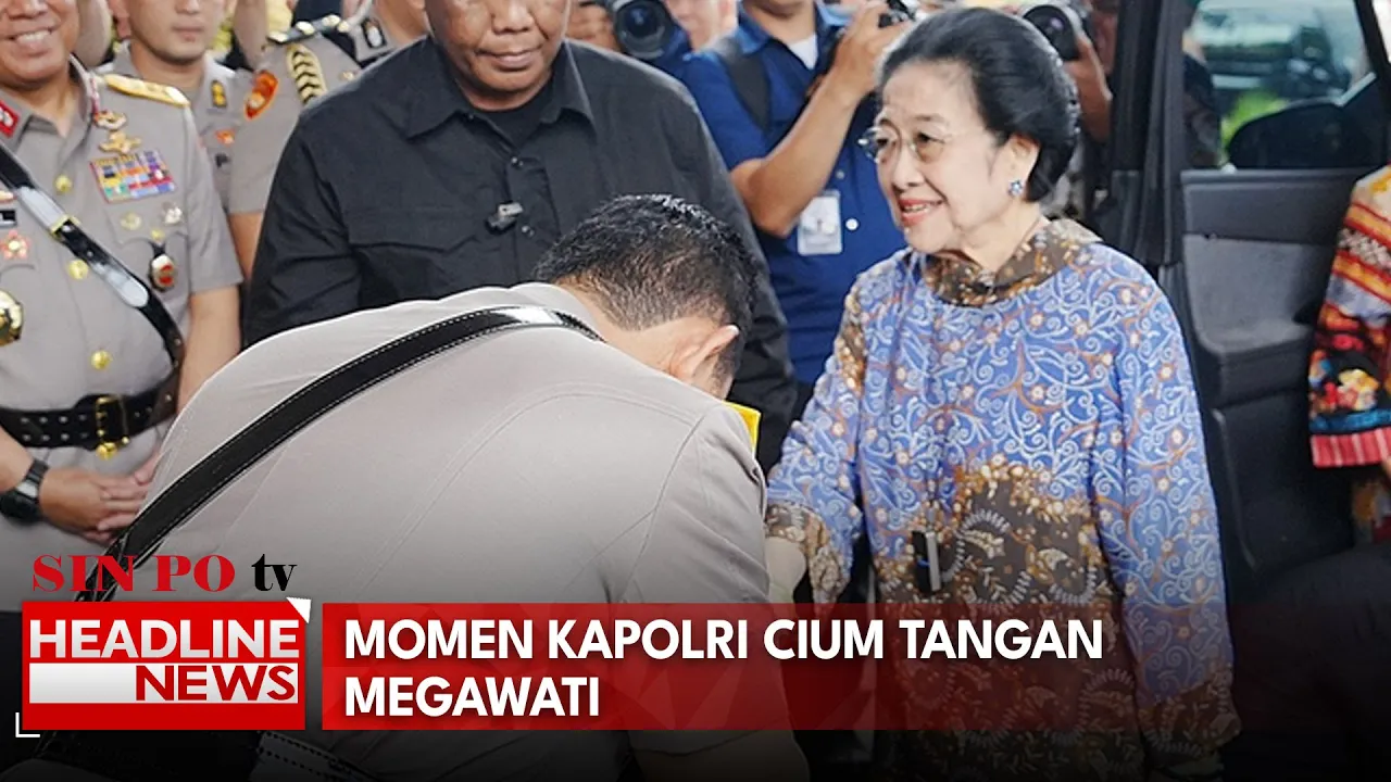 Momen Kapolri Cium Tangan Megawati