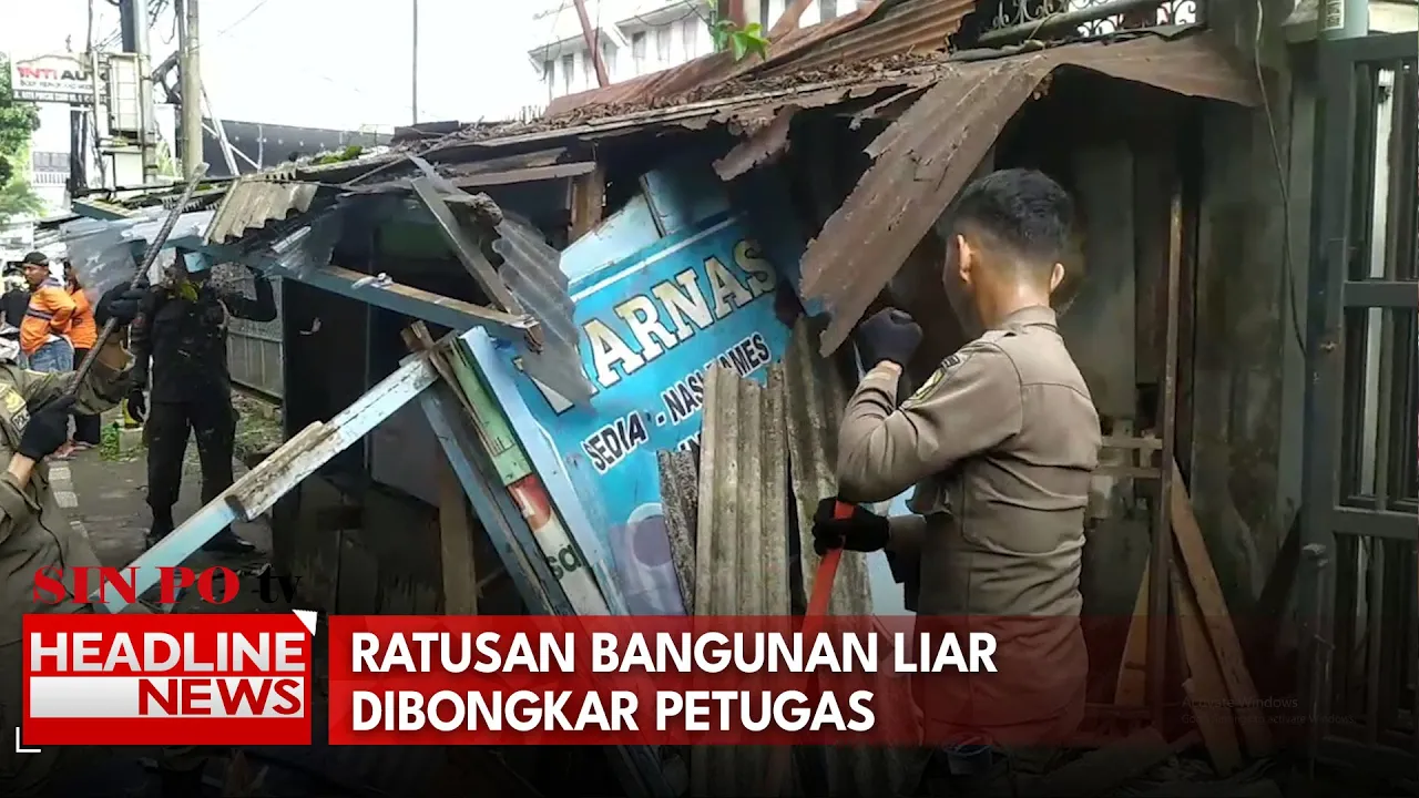 Ratusan Bangunan Liar di Sepanjang Jalan Raya Jenderal Hoegeng Dibongkar Satpol PP