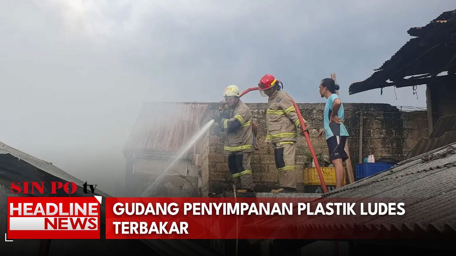 Gudang Penyimpanan Plastik Ludes Terbakar