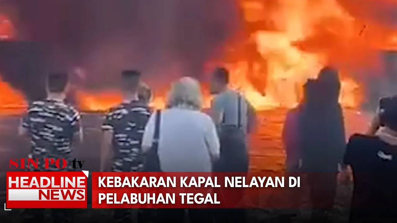 Kebakaran Kapal Nelayan Di Pelabuhan Tegal